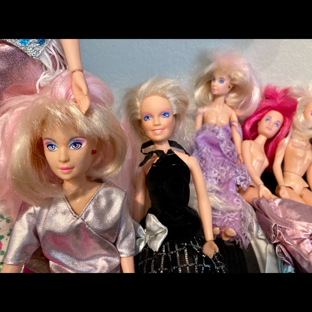 “Jem and the holograms“ make a doll collection accessories clothing 🤳☀️💄👠🌜